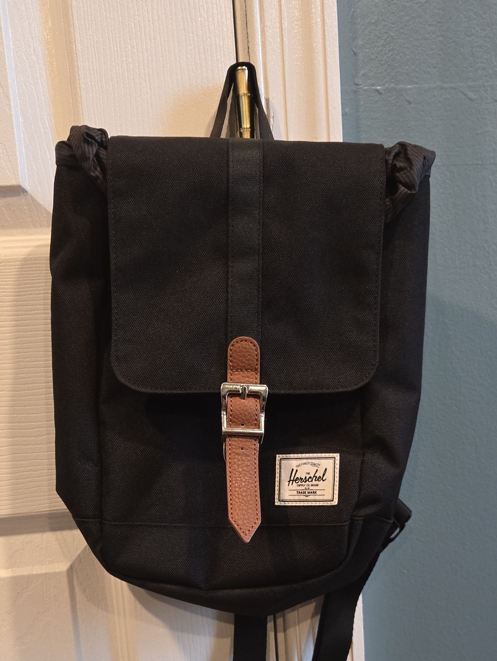 Herschel Supply Crossbody